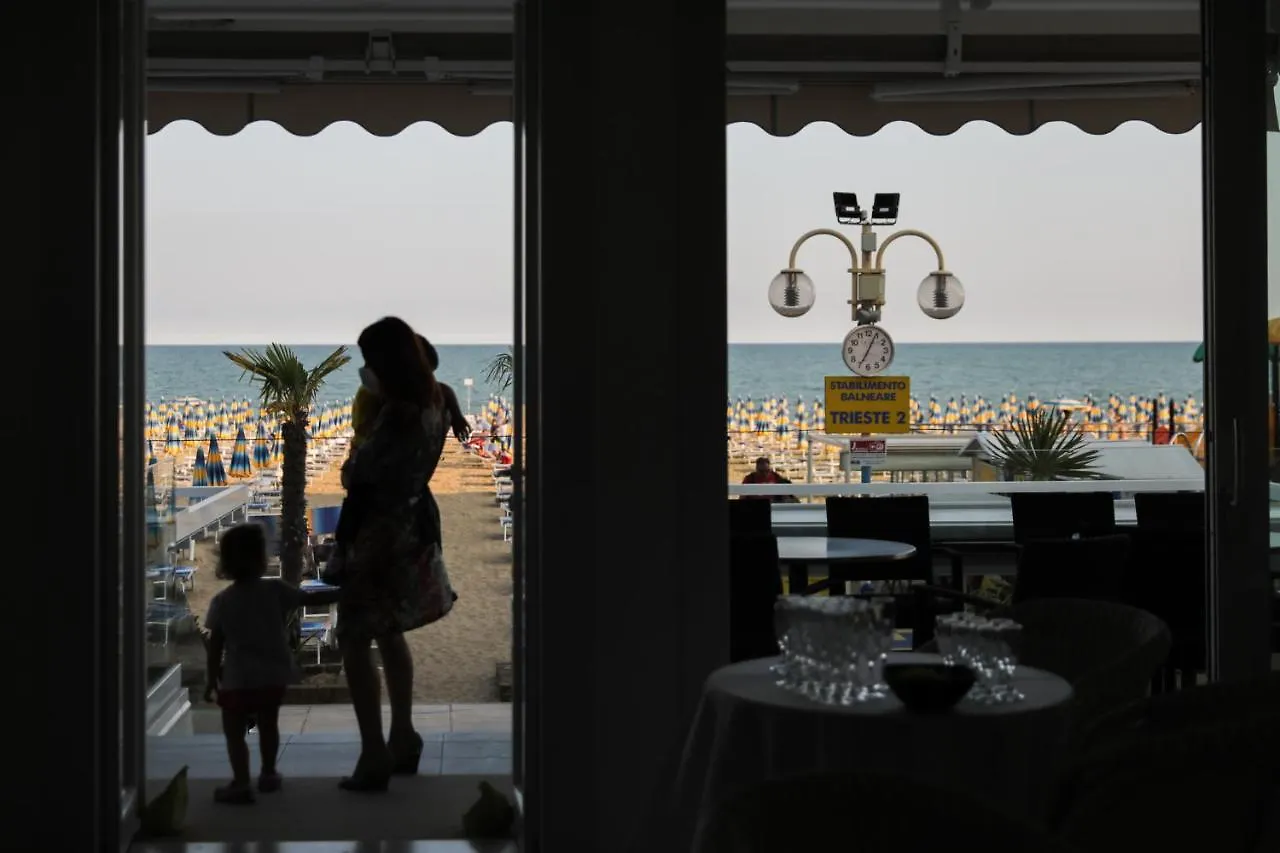 ***  Hotel Boston 3 Stelle Superior Frontemare Lido di Jesolo Italy