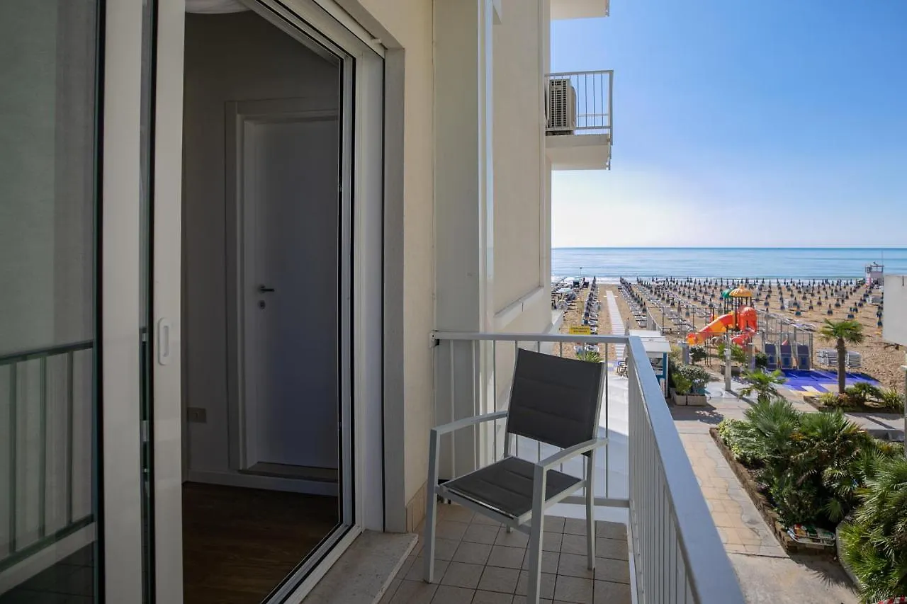 Hotel Boston 3 Stelle Superior Frontemare Lido di Jesolo Italy