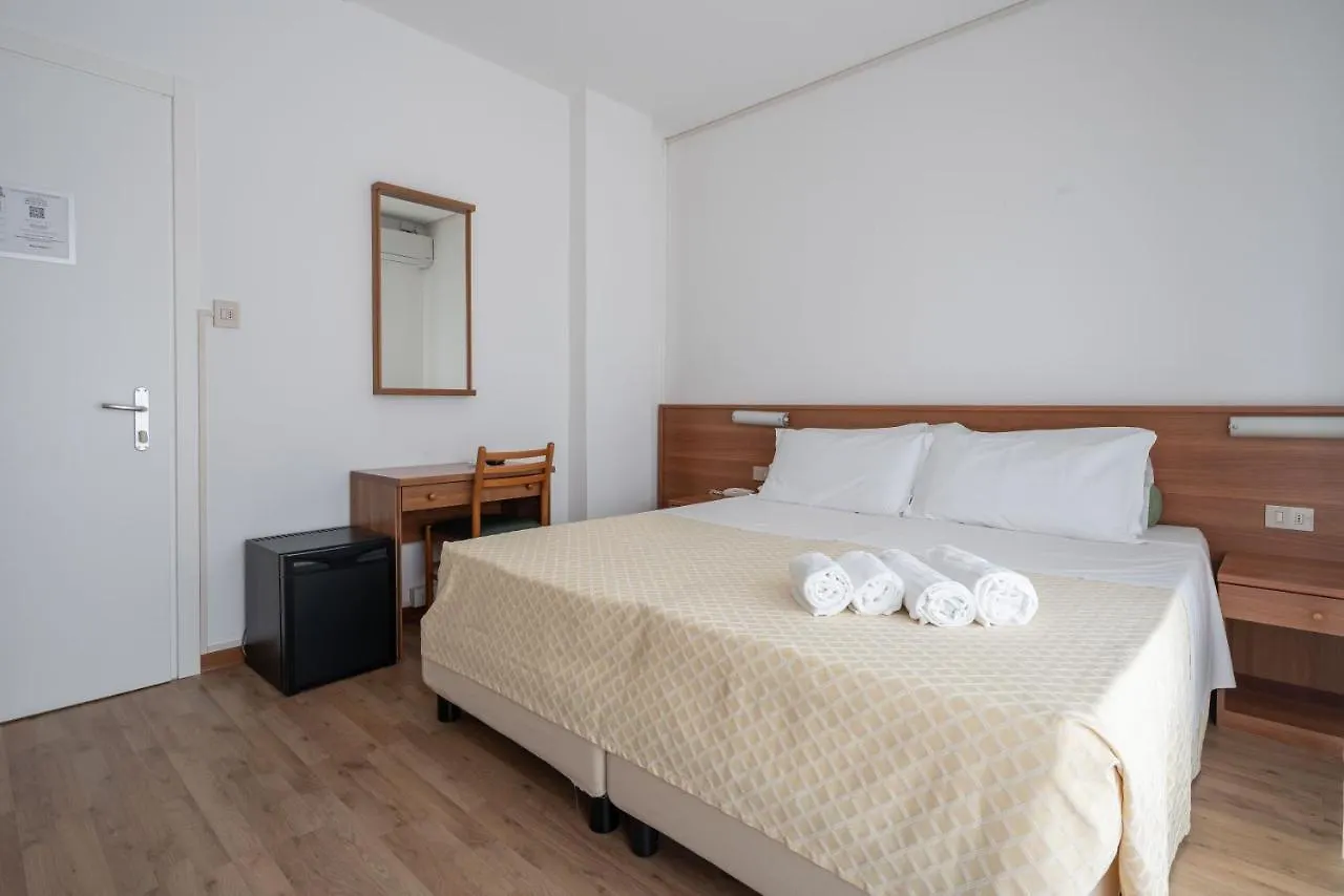 Hotel Boston 3 Stelle Superior Frontemare Lido di Jesolo Italy