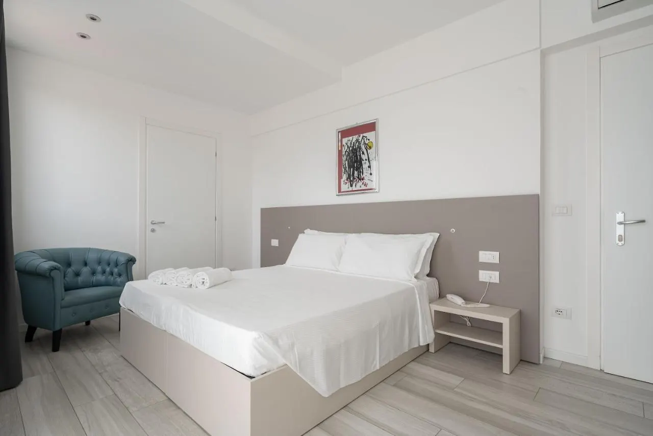 Hotel Boston 3 Stelle Superior Frontemare Lido di Jesolo 3*,  Italy