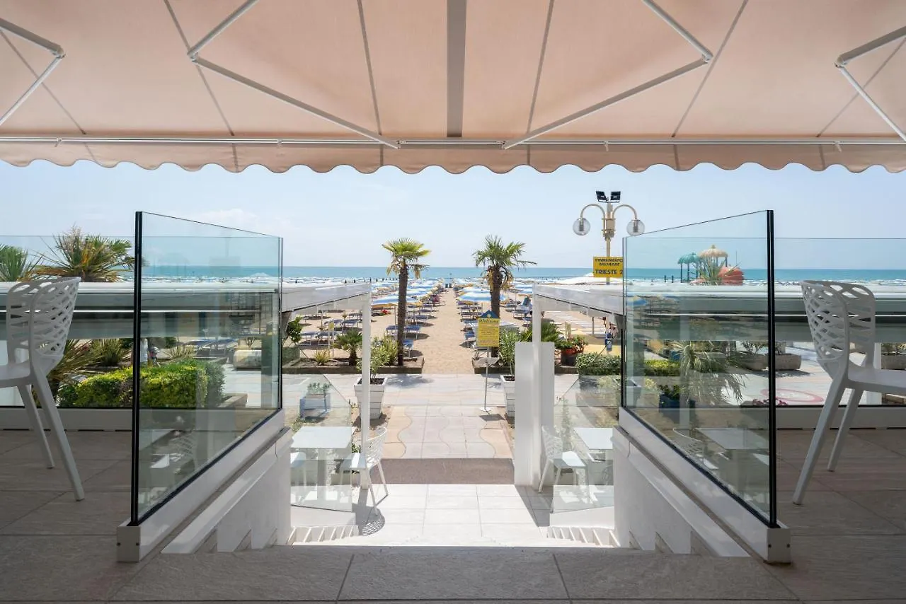 Hotel Boston 3 Stelle Superior Frontemare Lido di Jesolo