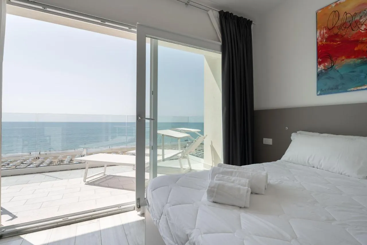 Hotel Boston 3 Stelle Superior Frontemare Lido di Jesolo
