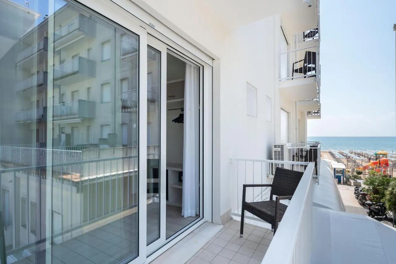***  Hotel Boston 3 Stelle Superior Frontemare Lido di Jesolo Italy