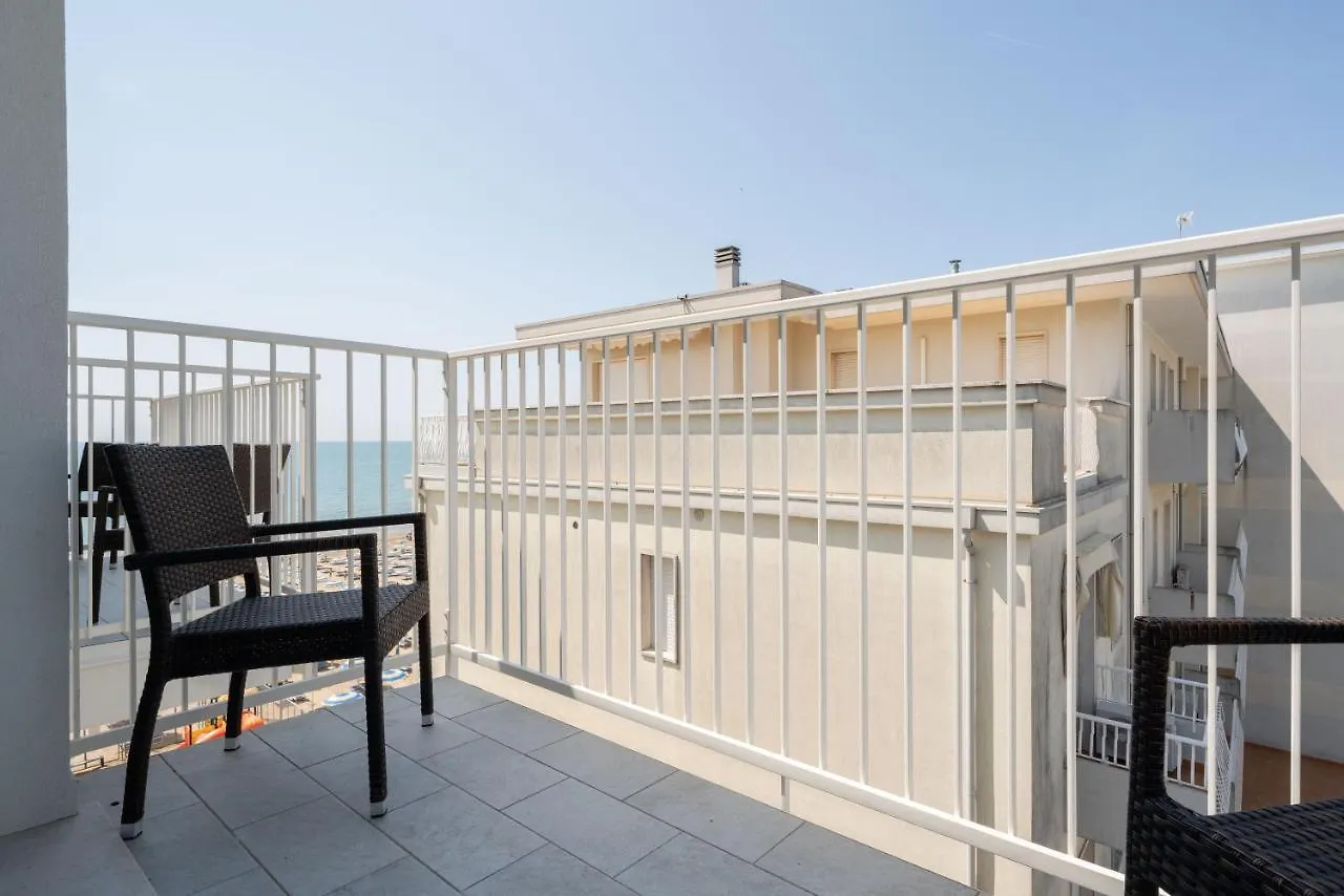 Hotel Boston 3 Stelle Superior Frontemare Lido di Jesolo Italy