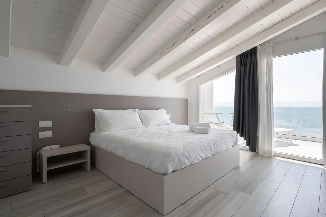 Hotel Boston 3 Stelle Superior Frontemare Lido di Jesolo 3*,  Italy