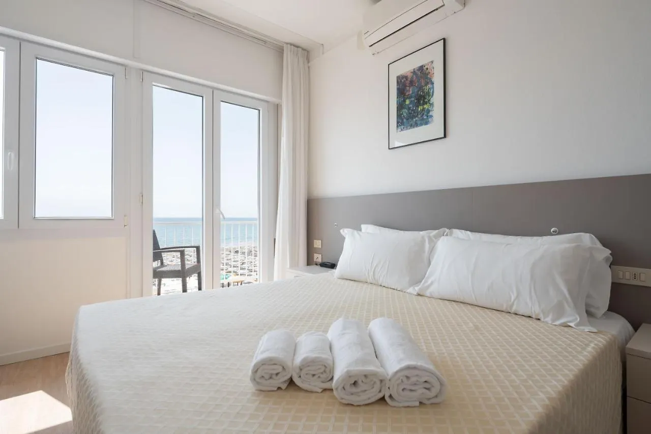 Hotel Boston 3 Stelle Superior Frontemare Lido di Jesolo