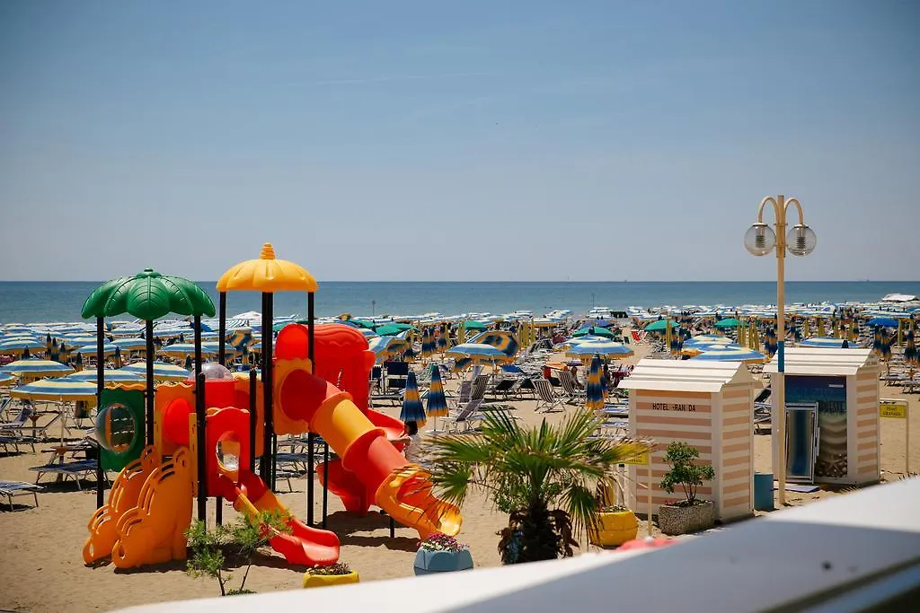 Hotel Boston 3 Stelle Superior Frontemare Lido di Jesolo