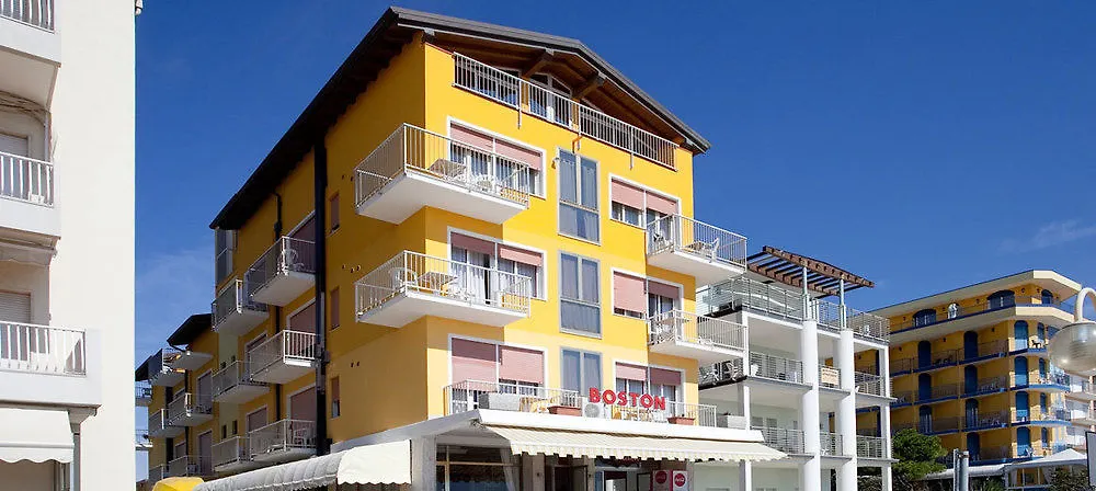 Hotel Boston 3 Stelle Superior Frontemare Lido di Jesolo